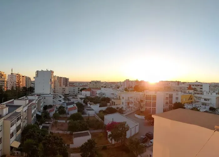 Charming Avenue * Faro